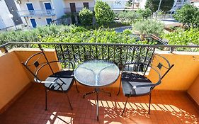 Apartments And Rooms Sinka
